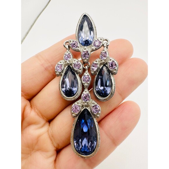 Single designer Givenchy chandelier earring - Picture 1 of 7